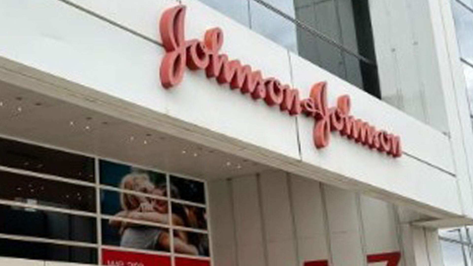 J&J Tops Quarterly Profit Estimates on Cancer Drug Sales